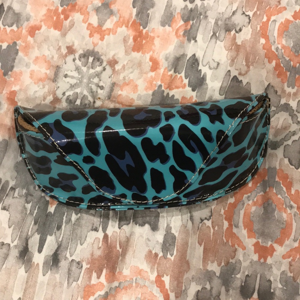 Consuela sunglasses case